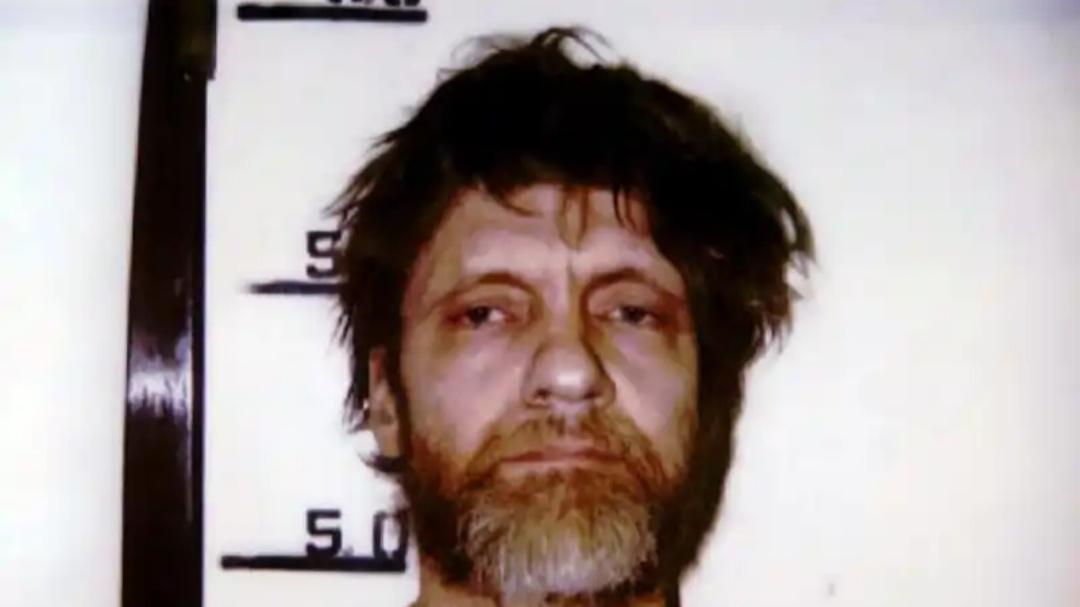 “邮包炸弹”：FBI追查他长达17年，被捕后没判死刑他却狱中自杀