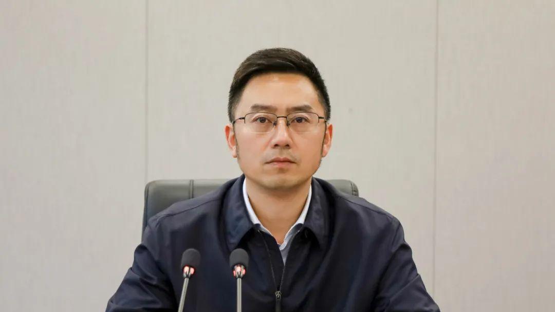 宜宾市委原常委何永宏，已担任四川航空集团有限责任公司副总经理，在公司领导班子中排名第六位