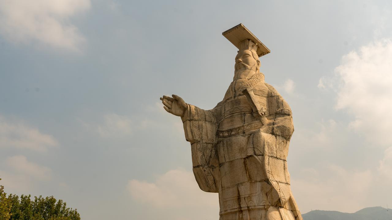 秦二世是矫诏上位还是正常传承？