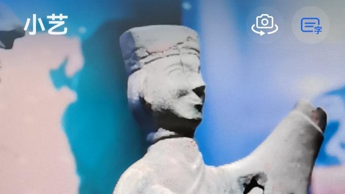 五一假期出发在即，带上小艺逛重庆吃火锅拍大片