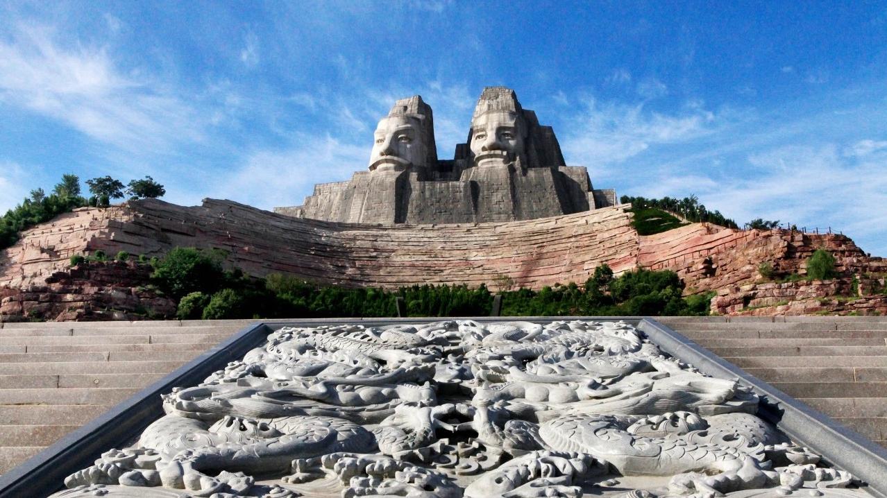 盘古开天地，是斧劈混沌还是回答“万物与我从哪里来”？