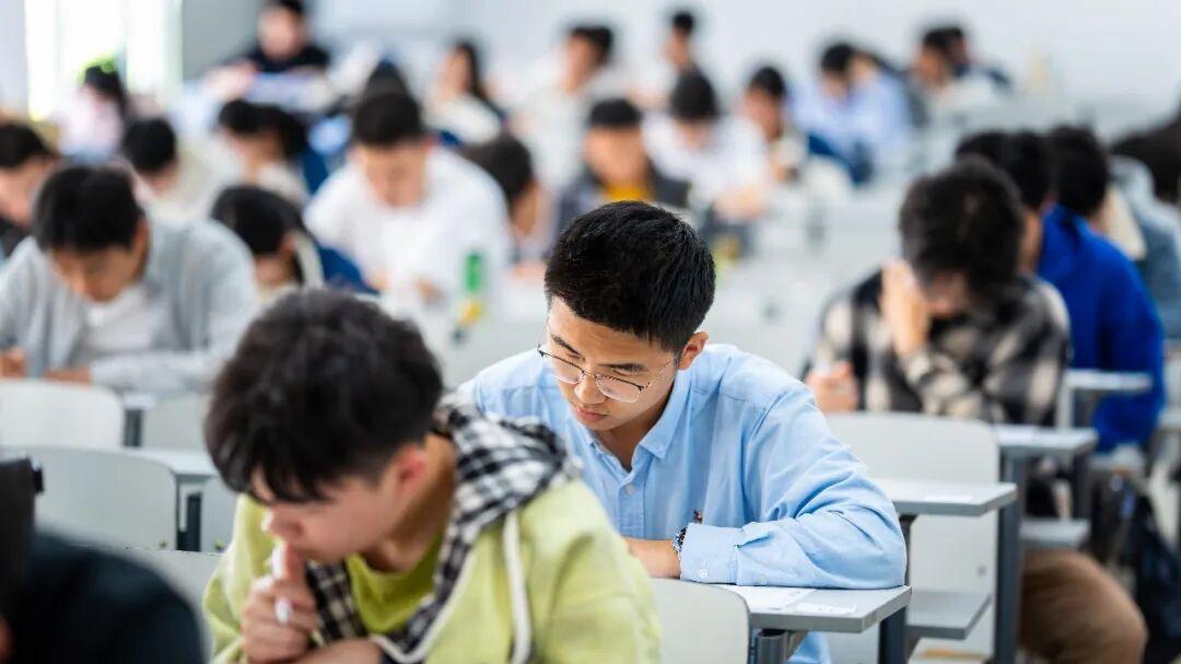 杭二模收官｜坚定信心，三联高复带你精准冲刺6月高考，笃行不怠终会圆梦！