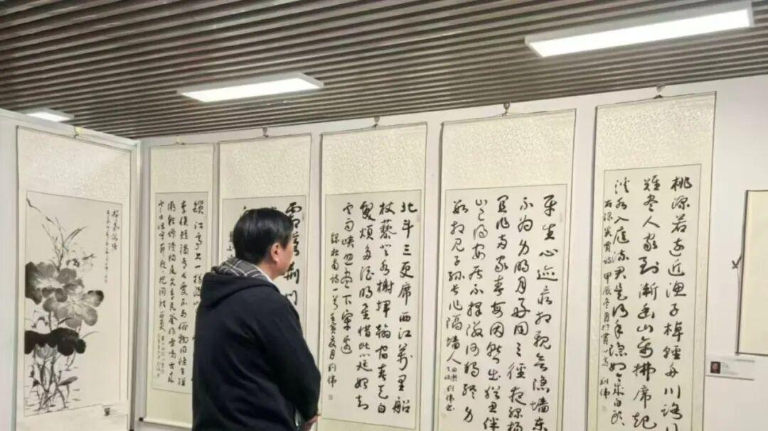 刘伟书法亮相“全球华人百名杰出书画家新作展”