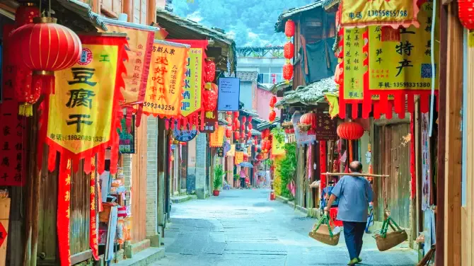 烟雨入汀州，去这座被遗忘的“中国最美山城”，吃地道的客家味