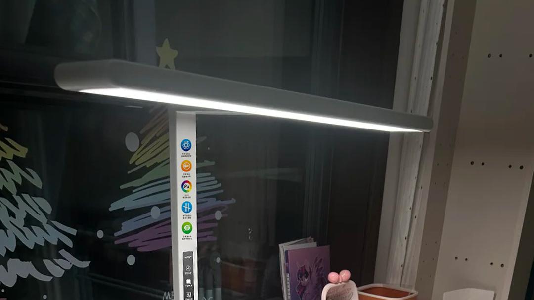 眼卫士桌面大路灯实测