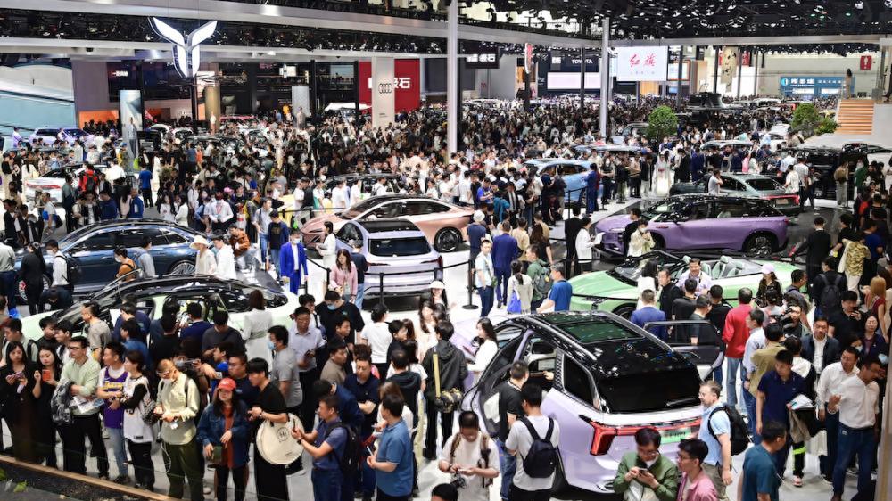 北京车展：盘点四款售价百万的豪华轿车，其中两款是国产