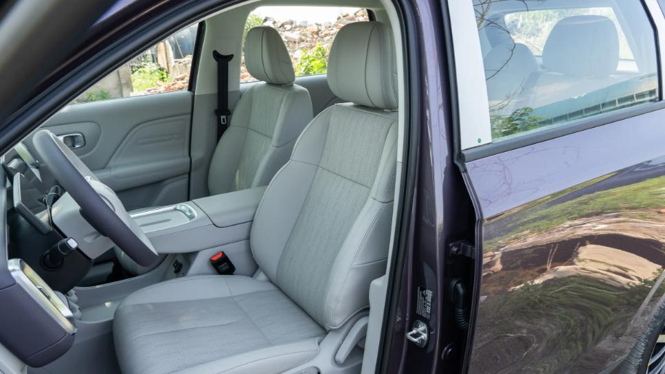 怪不得受欢迎，零跑B10实力均衡，除了入门版其他随便选