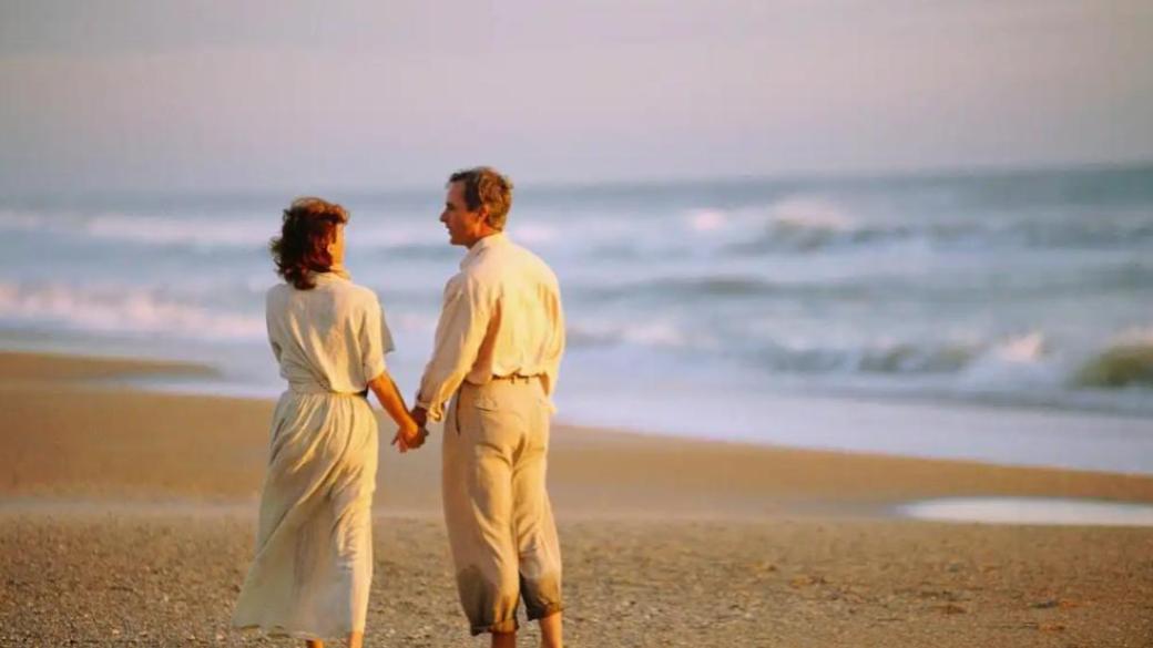 结婚20年坚持丁克，体检医生一句闲聊让我发现丈夫的三个亲生孩子