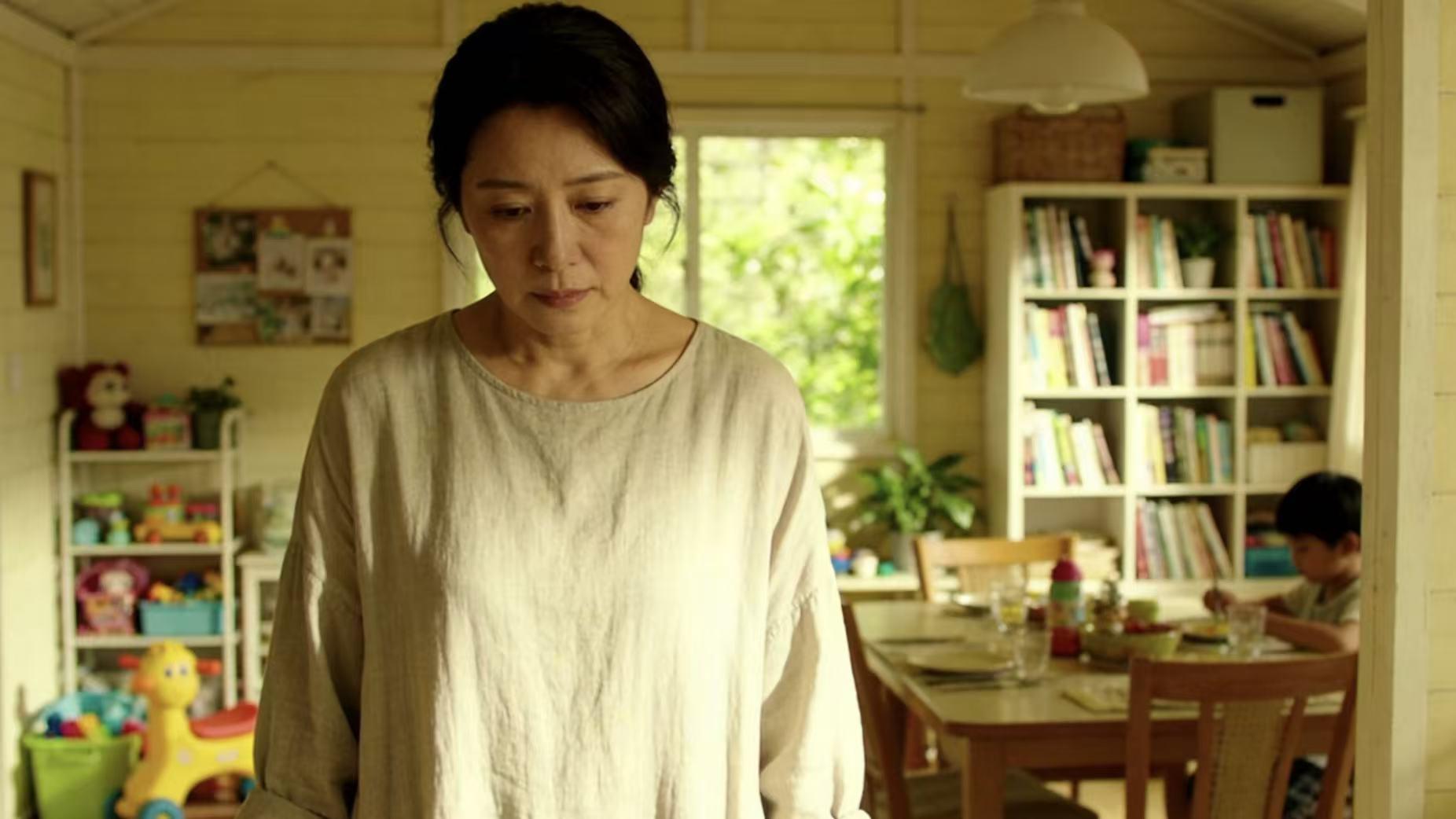 45岁离异带娃：一场200万骗局，让我看清中年女人最大的软肋