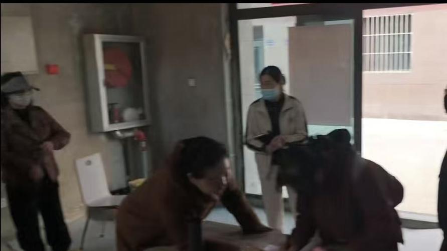 兰州市安宁区瑞南紫郡业主自救工作组开展感恩慰问暨自愿联名征集活动