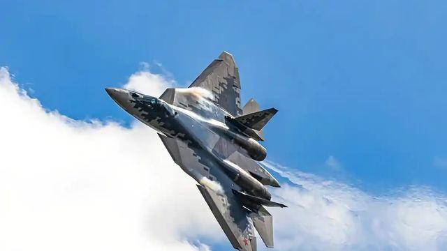 难产16年，苏-57“罪犯”重回舞台，2026年才挤出“几架”？