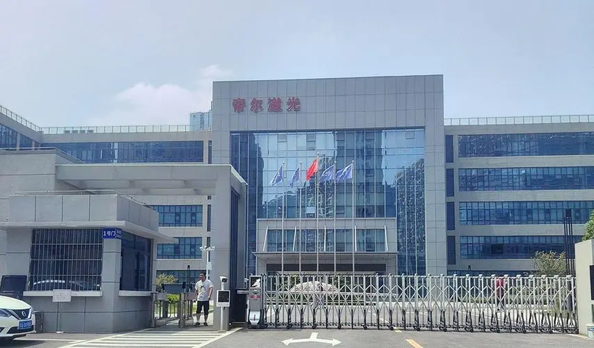 立陶宛认怂！暴涨的激光器