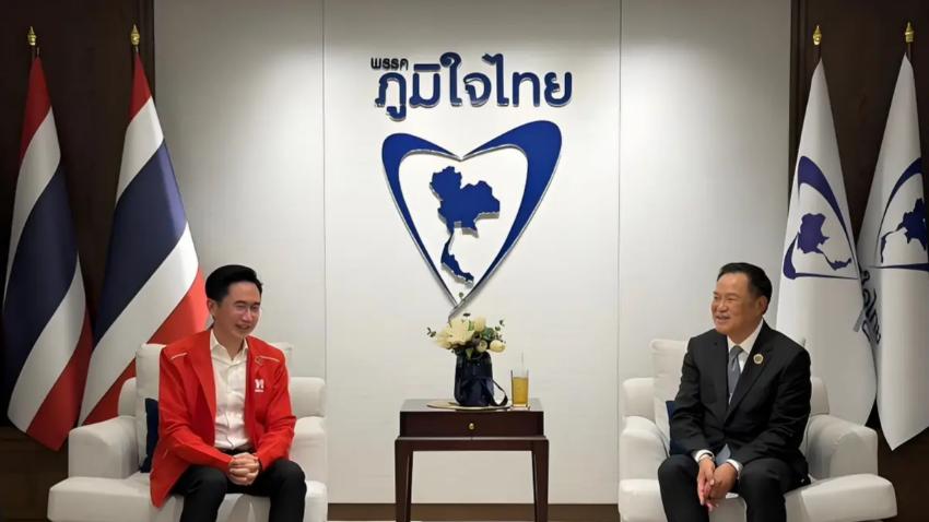 刚翻脸就复合？阿努廷联手老对手，这盘棋让美国彻底懵了