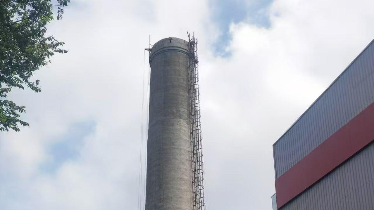 烟囱倾斜治理项目顺利收官 护航锅炉高效运行