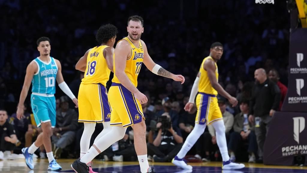 东契奇空砍39分詹姆斯29+9 湖人惨败黄蜂