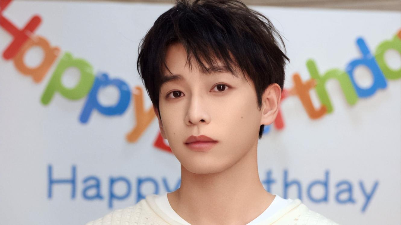 《得闲谨制》给肖战当二番，获4亿票房，自己成男主，票房破5亿