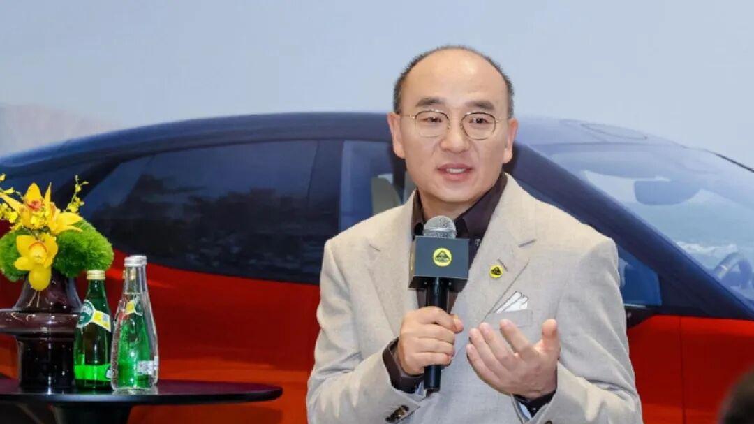 保时捷在寒风中萧瑟！“技术狂人”冯擎峰如何守好“莲花底色”？