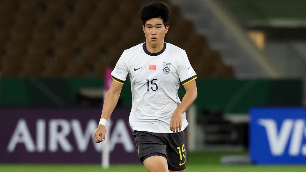 泰山队阵容老化 3大功勋老将应该让位，韩鹏敢启用这3大后起之秀吗