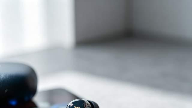 漫步者FitBuds Turbo：200元档的旗舰降噪“小钢炮”