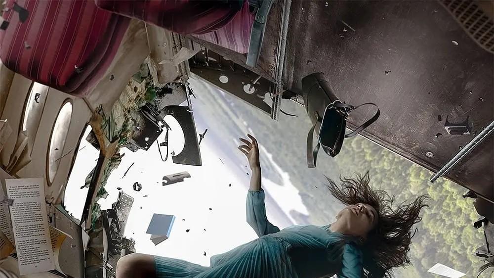 开场惊艳剩余疲软——《坠机惊魂》