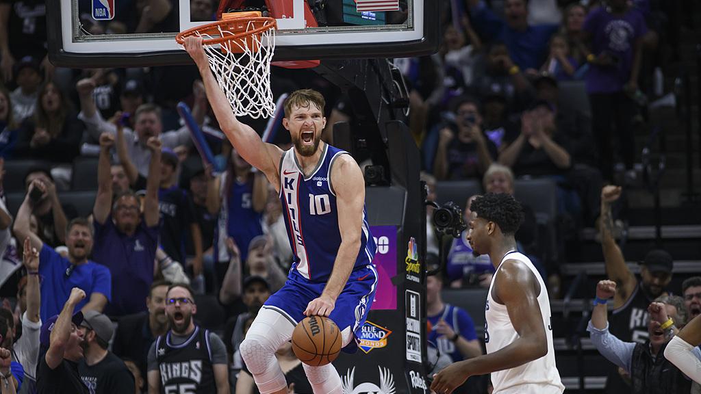 兜兜转转！美媒爆料戴维斯3笔交易，勇士队筹码领跑