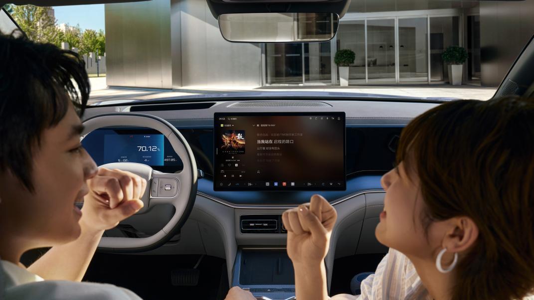 售15.19万-17.99万元，比亚迪宋Ultra EV开启B级SUV闪充时代