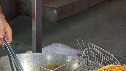 宜昌萝卜饺子：油炸的，外酥里嫩带萝卜甜