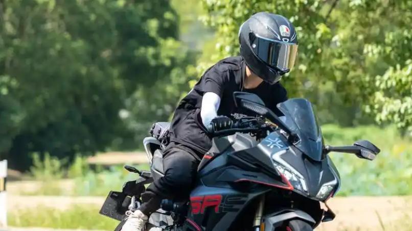 张雪机车也要入局电摩？接下来会取代燃油摩托车吗？才知道答案