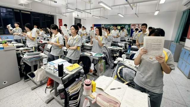 佛山市金桂实验高级中学高二，三月一起走过的那些温暖日常