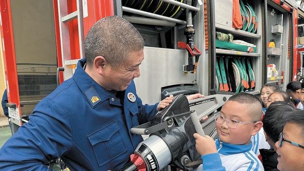 青岛将教联体建设作为家校社协同育人的核心抓手，绘就协同育人“同心圆”