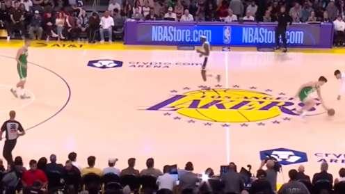 绿军防守湖人解析：不轻易夹击持球人，靠积极性和明确防守策略防住进攻