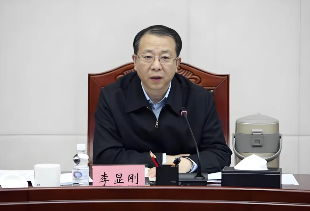 酷爱享受的李显刚：贪财好色，私人会所常客，被查前一天还在会所大吃大喝