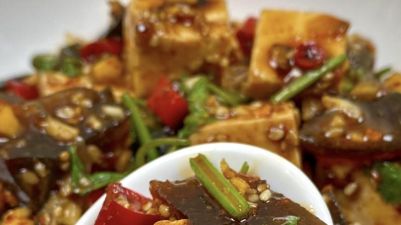 三分钟上桌的夏日神仙凉菜，香辣开胃豆腐嫩到舌尖打颤！