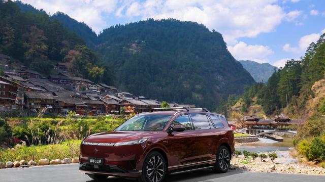 “奕家人的春日派对”启幕，东风奕派三款主力车型焕新，奕派007闪现版将于3月28日上市！