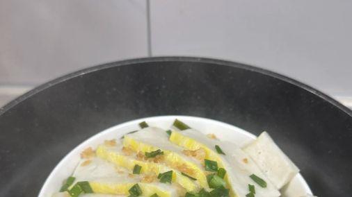 荆州鱼糕，吃鱼不见鱼、有肉不见肉，楚地宴席的头道菜