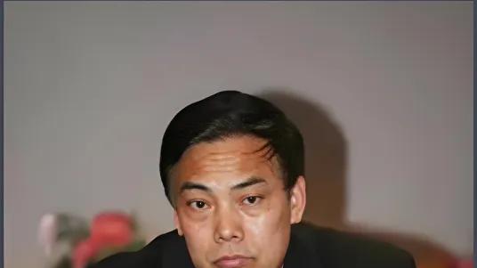 外号“张三亿”的县委书记