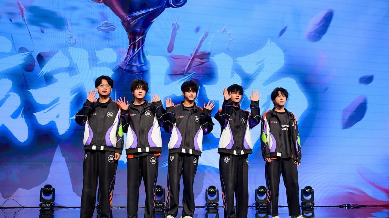 仅差一胜既可迎来胜决“红狼大战”，狼队能否跟上AG脚步？