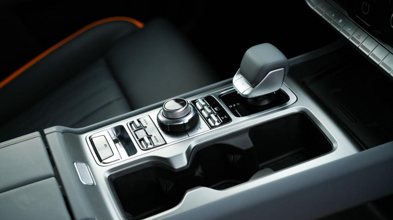 冰雪路行驶总发慌？BJ40增程元境智行版电控四驱的安心秘诀是啥