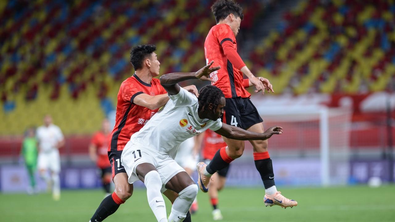 随着成都蓉城1-1，青岛西海岸0-3，中超最新积分榜出炉