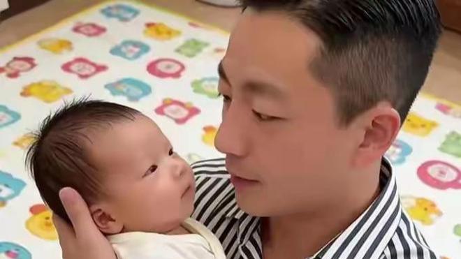 小七宝萌化全网，张兰直言：这娃来的正是好时候！