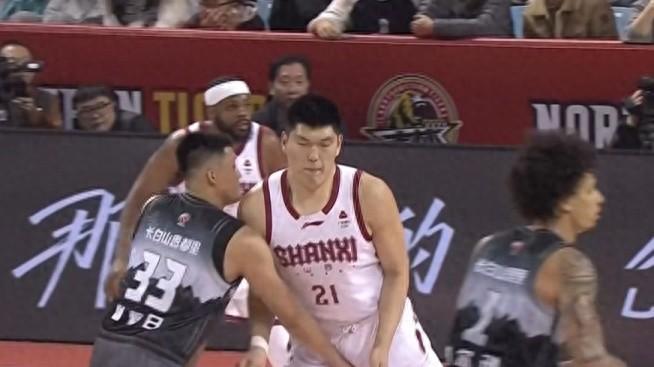 比赛可以输，人品不能丢！曾繁日恶犯被驱逐，吉林赢球也尴尬！