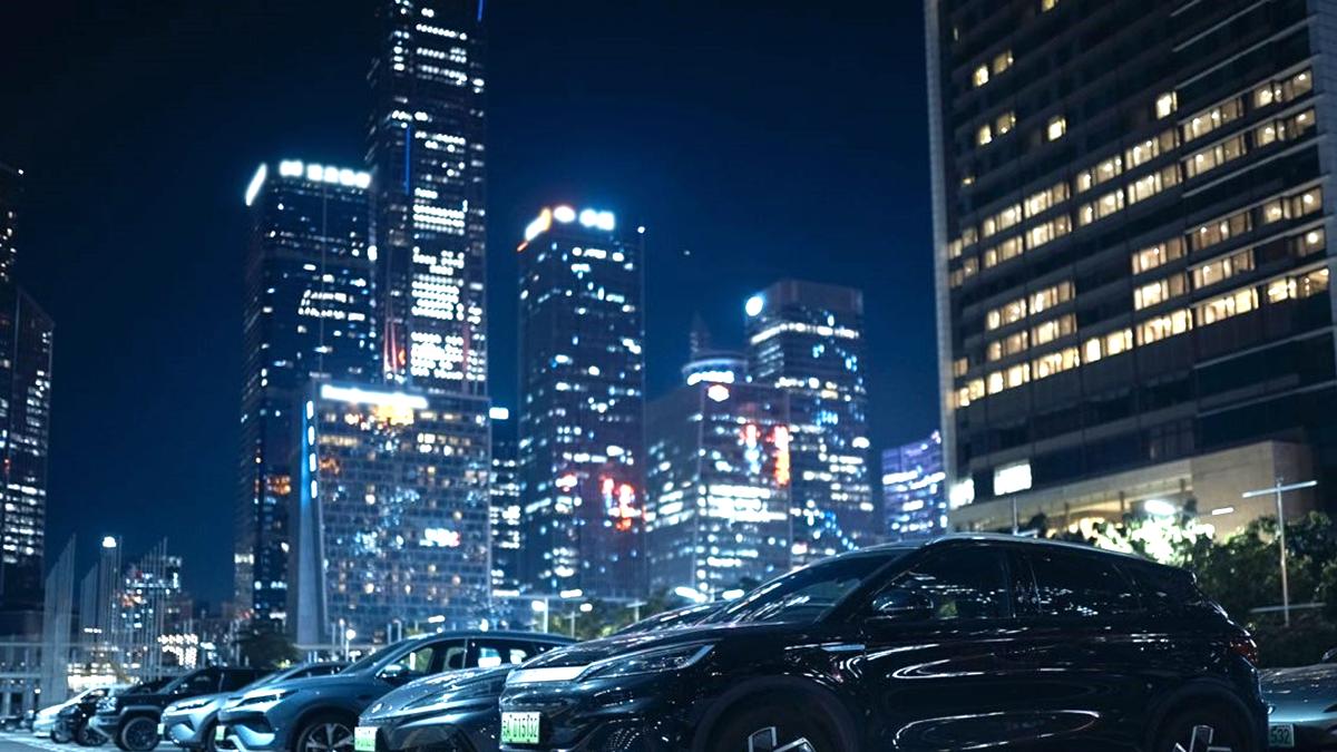 漂移、追逐、硬刚反派！谁才是电影《惊蛰无声》的一番主角