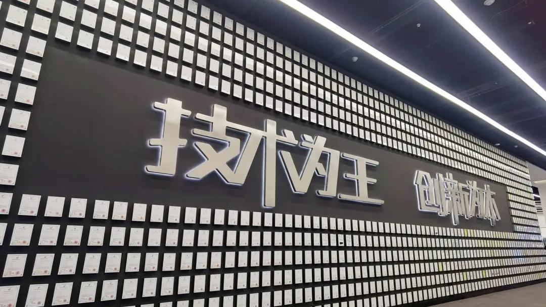 3 月车市榜：比亚迪 30 万 + 销量登顶，双料冠军领跑新能源