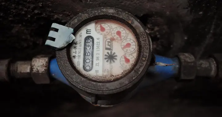 网友质疑未开户自来水相关问题 盼部门明确责任与解决方案