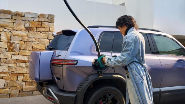 5分钟充电70% 方程豹钛3闪充版上市15万起