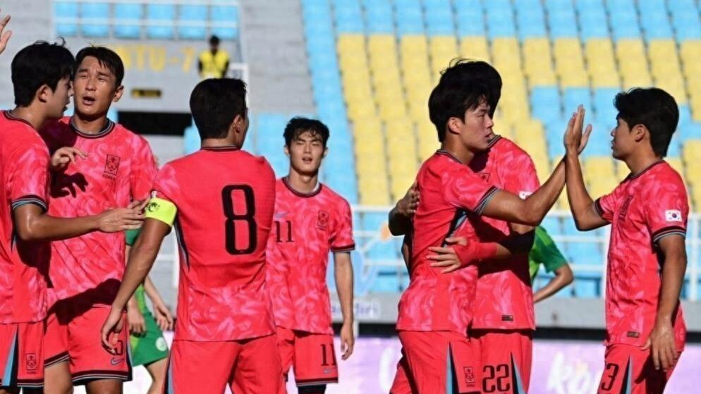 U23亚洲杯爆大冷！中国U23男足挺进决赛，韩国球迷炸锅
