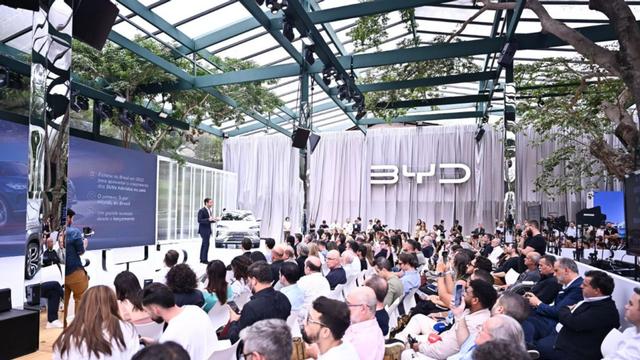 2025年国内车企年报出炉！行业内卷白热化，为什么比亚迪总能赢？