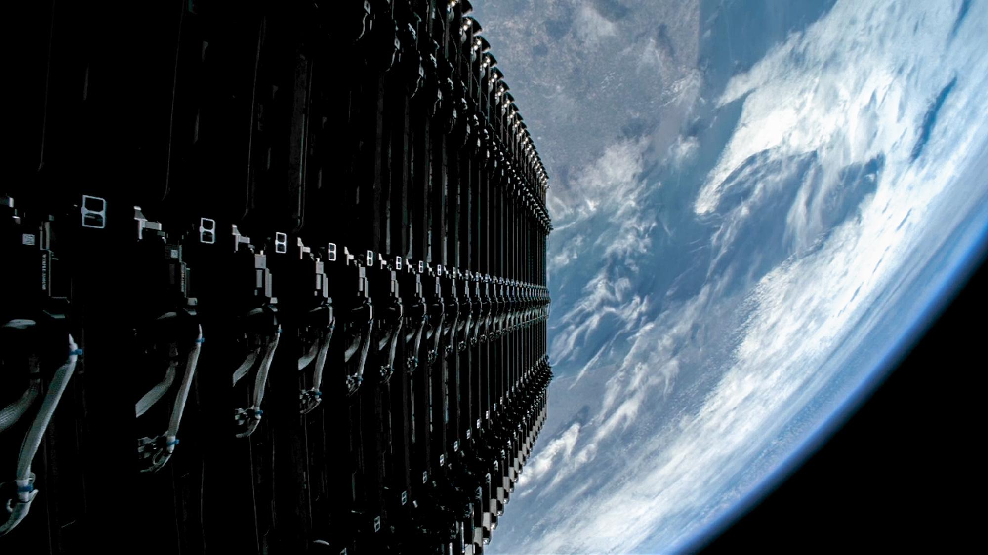 1450颗星链卫星坠落地球，652颗已降轨！曾危险抵近中国空间站