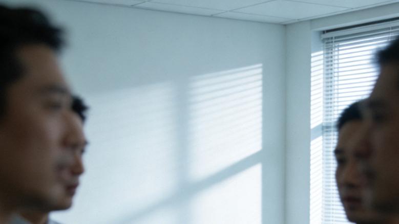 别劝我多交朋友了，我的社交电量只够维持呼吸