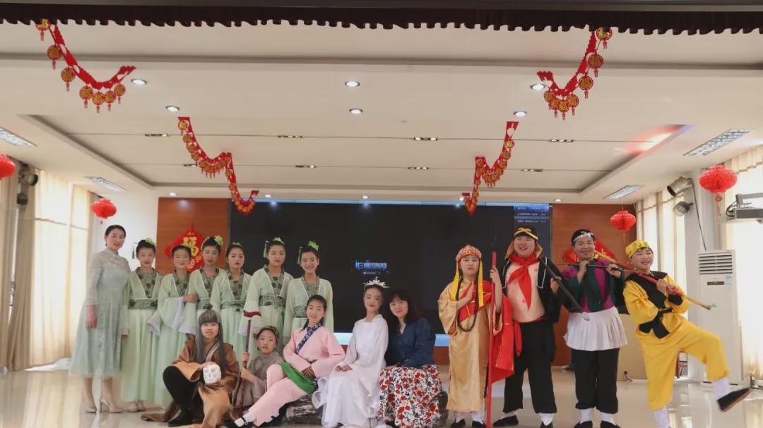 信阳市平桥区第一小学教师包瑞：栀香润桃李 廿六育芳华